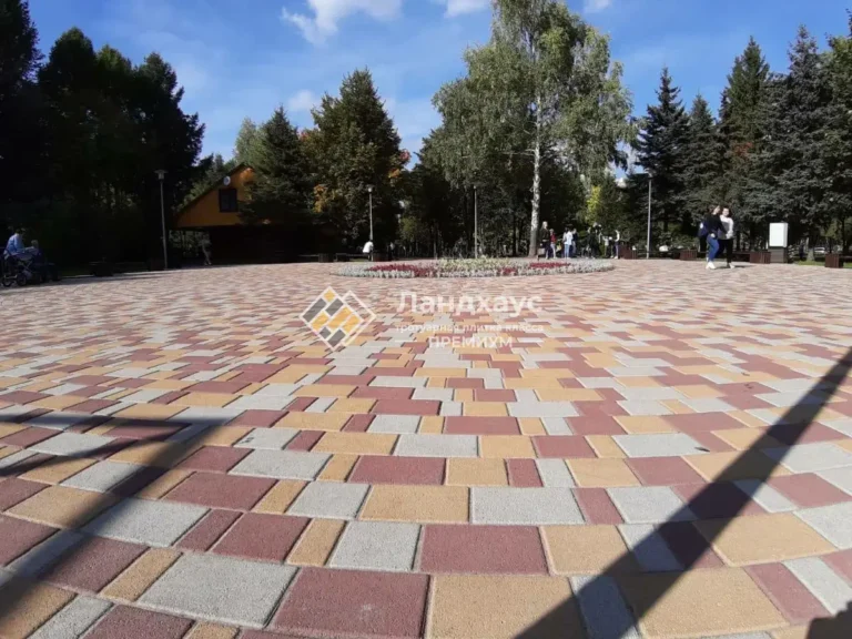 Реализованный проект укладки тротуарной плитки в Дорисс Парке г. Чебоксары